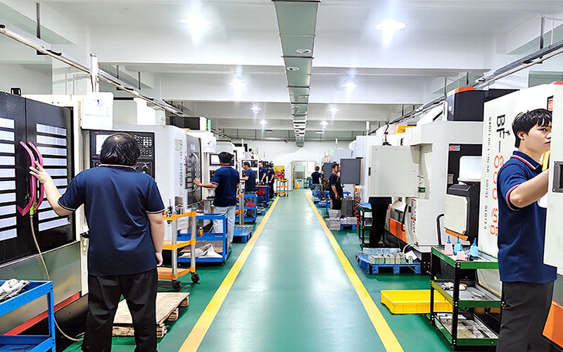 Dongguan Zhongwei Metal Products Co., Ltd línea de producción del fabricante